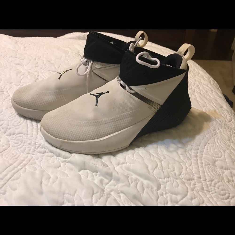 Boys Jordan shoes